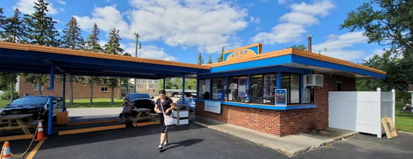 A&W Restaurant - Walled Lake - 725 E Walled Lake Rd